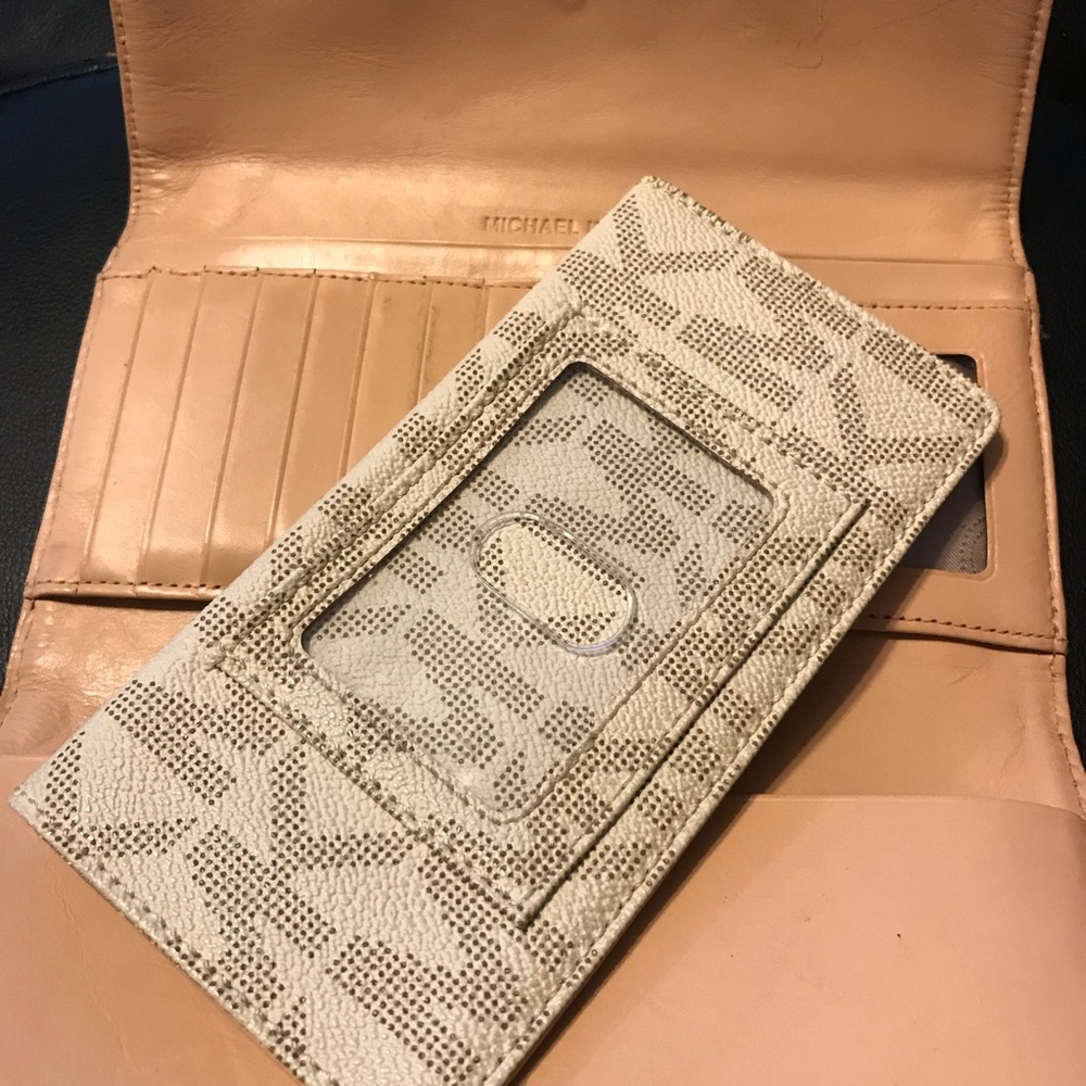 Micheal Kors Wallet